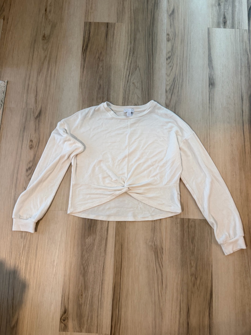 Beyond Yoga white Twist-Front Cropped Sweatshirt